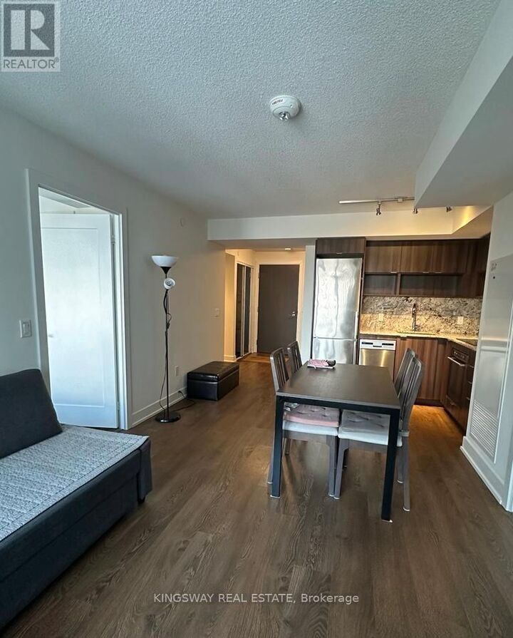 Property Photo:  7 Mabelle Avenue 2607  ON M9A 0C9 