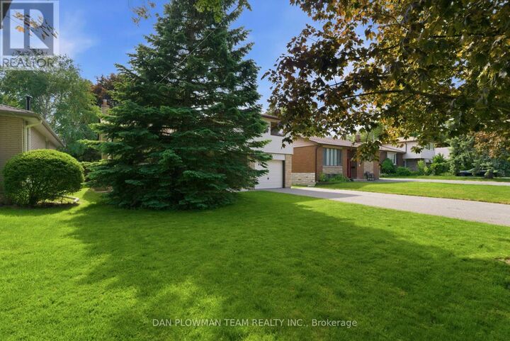 Property Photo: 410 Dianne Drive ON L1H 7A6