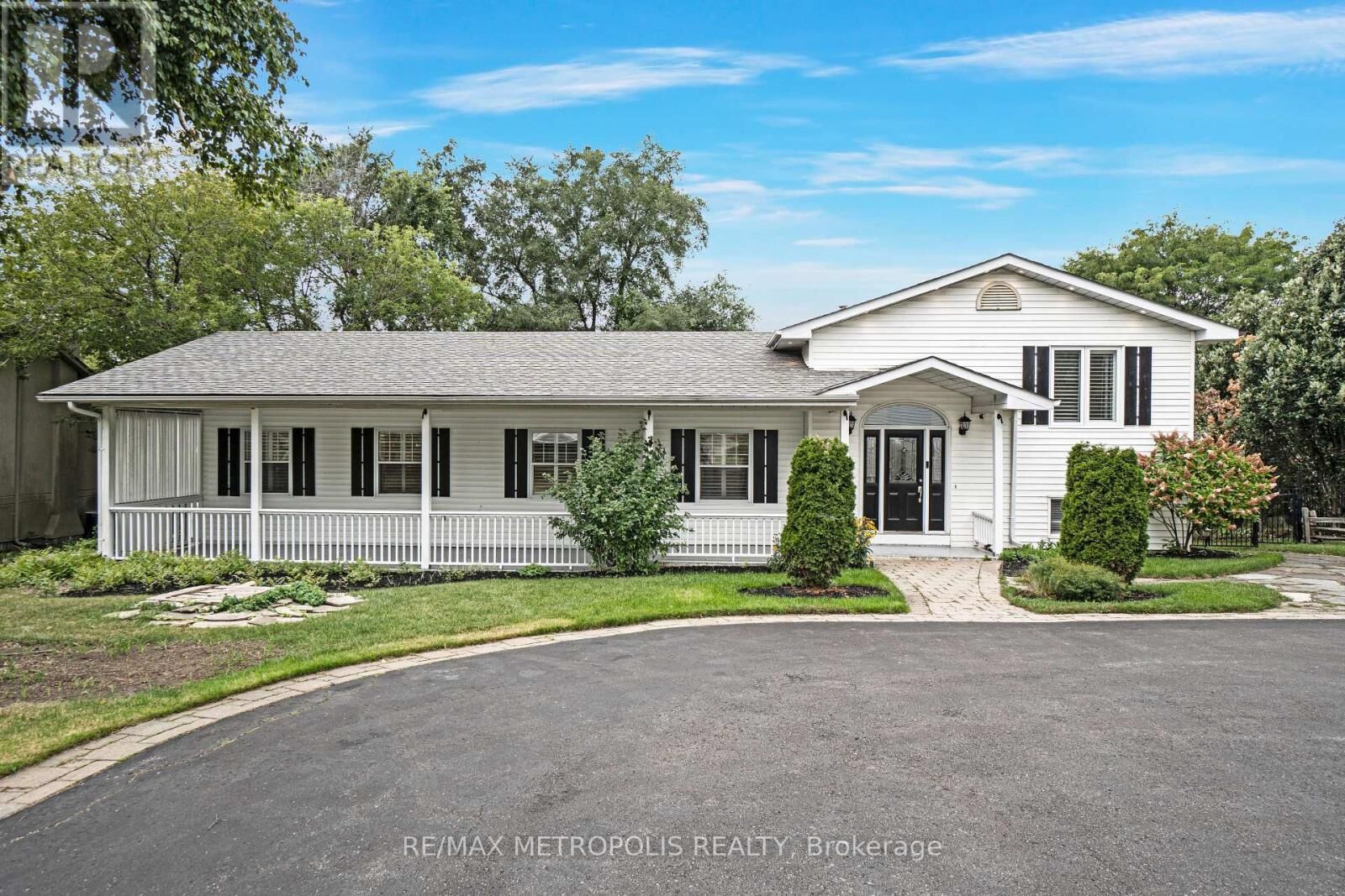 Property Photo: 1872 Appleview Road Main ON L1V 1T8