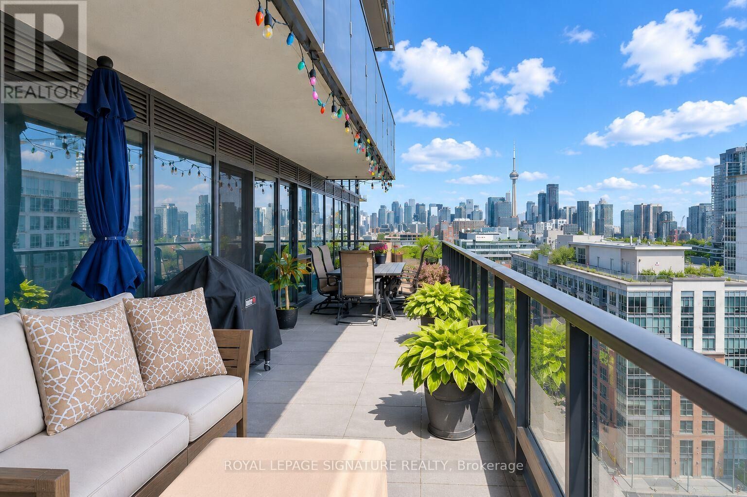 Property Photo:  1030 King Street West 1112  ON M6K 0B4 