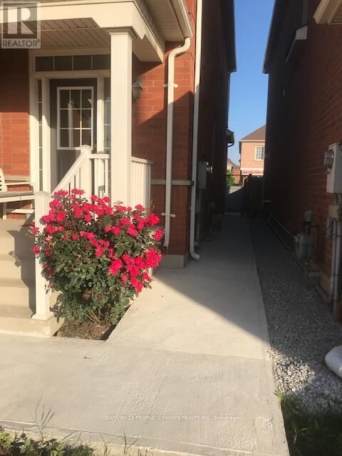 Property Photo: 20 Ridgehaven Court Bsmt ON L6P 3K7