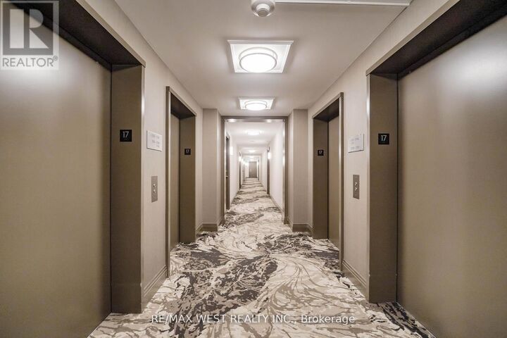 Property Photo: 188 Doris Avenue 1717 ON M2N 6Z5