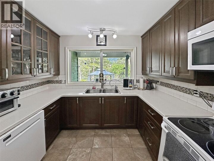 Property Photo:  128 Edgewood Drive  BC V0X 1W0 