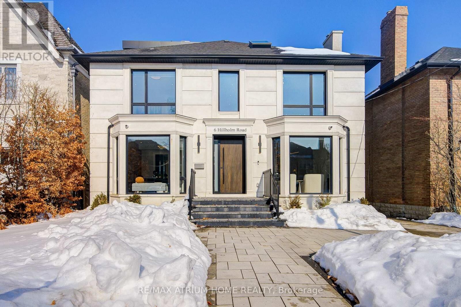 Property Photo: 6 Hillholm Road ON M5P 1M2