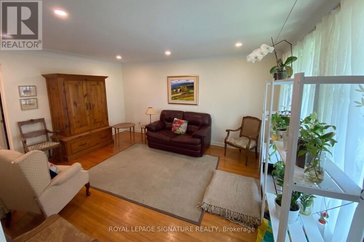 Property Photo:  46 Warren Avenue  ON L9A 3C7 