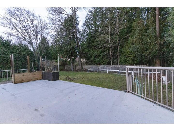 Photo de la propriété: 13811 27 Avenue BC V4A 7C2