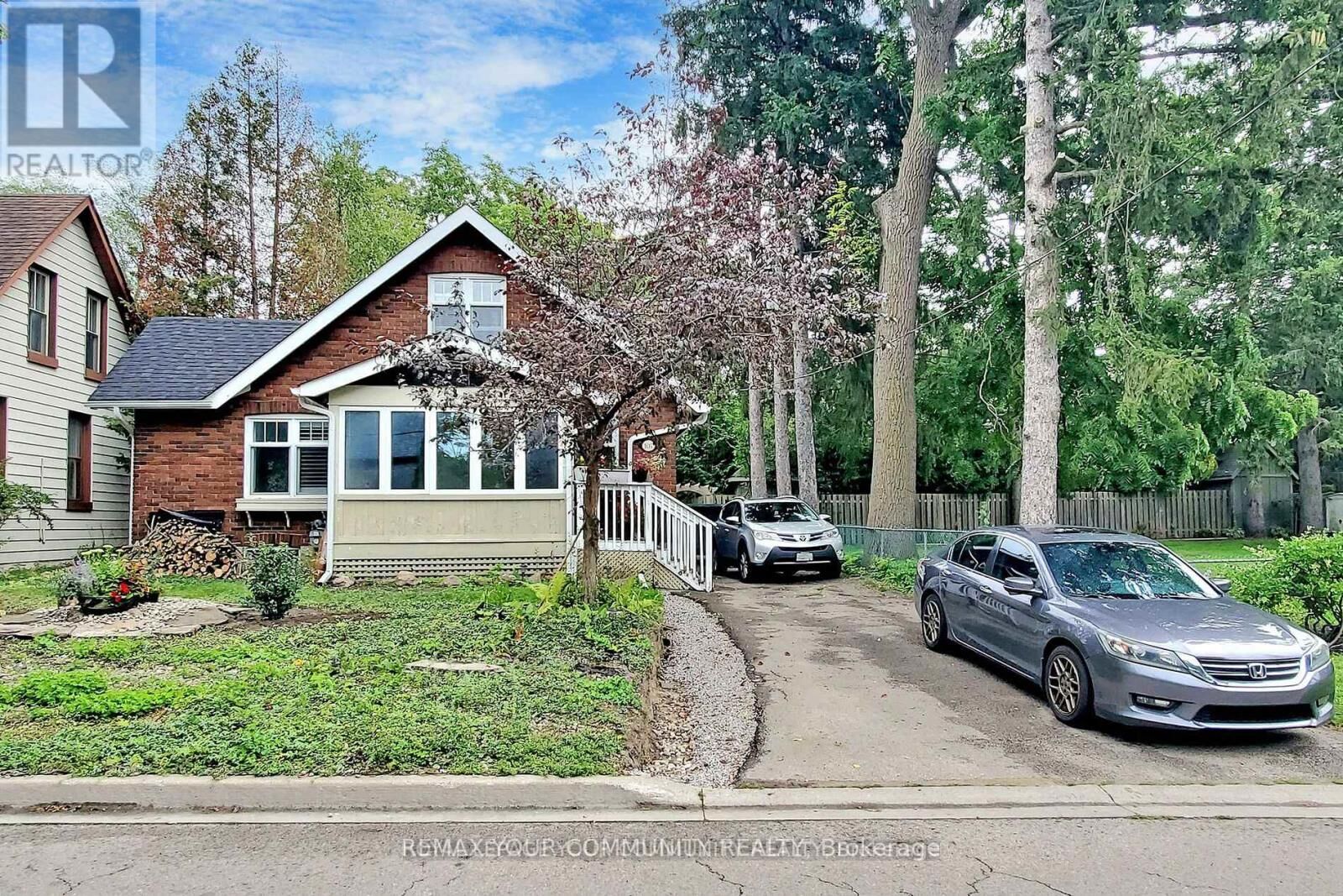 Property Photo:  107 Temperance Street  ON L4G 2R1 