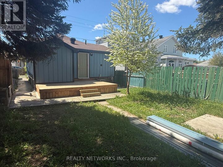 Property Photo:  109 Croatia Avenue  ON P0N 1G0 