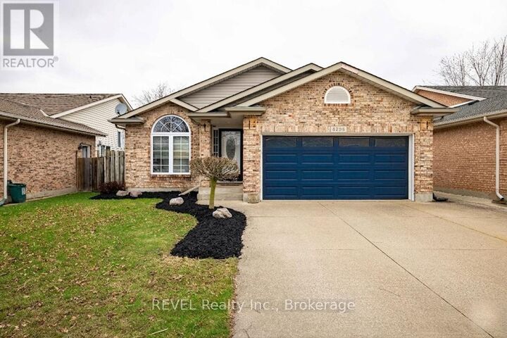 Property Photo:  8205 Harvest Crescent  ON L2H 3G4 