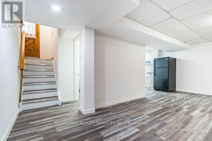 Photo de la propriété: 68 Rymal Road East ON L9B 1C1