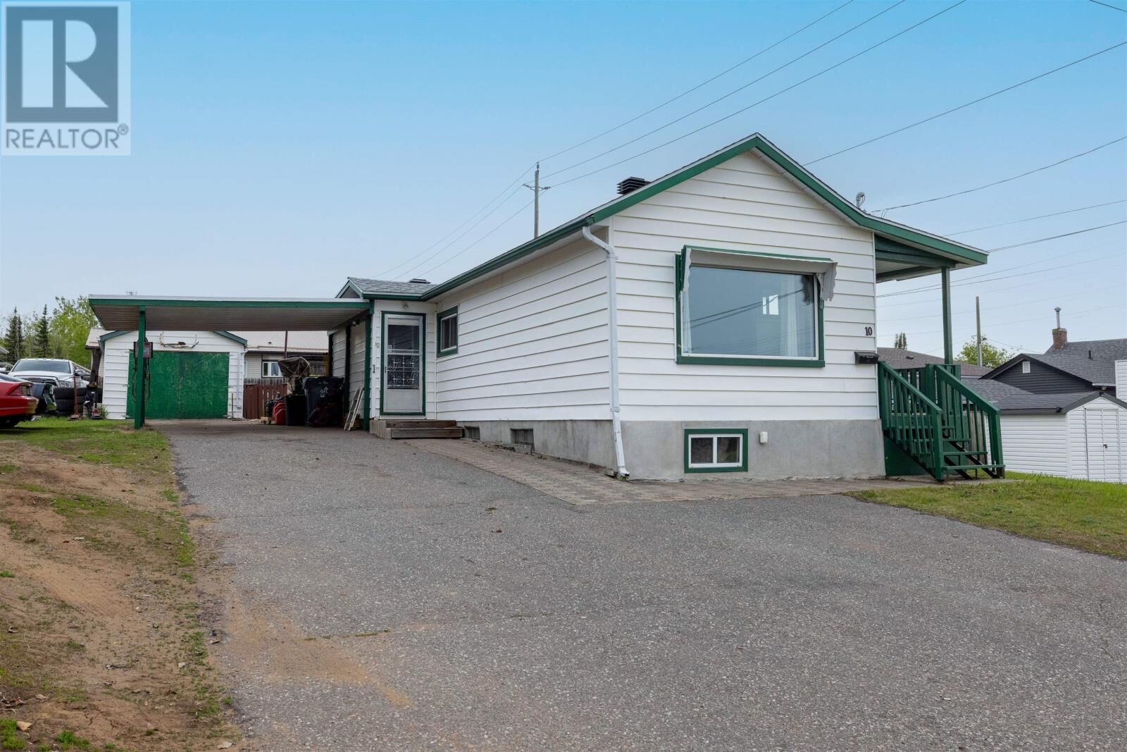 Property Photo:  10 Velva Ave  ON P7A 6N5 