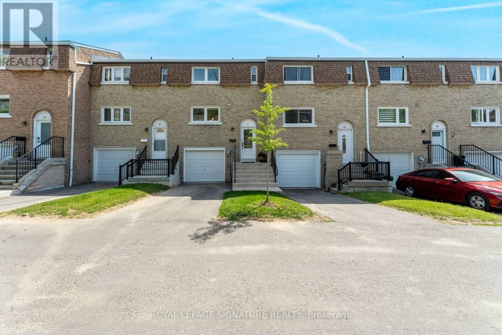 Property Photo:  121 Centennial Road 42  ON M1C 1Z7 