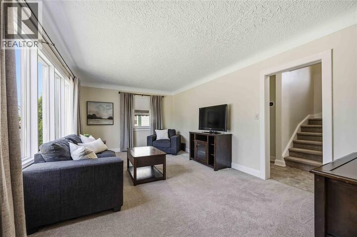 Property Photo:  656 Rosedale Avenue  ON N7V 1Z7 