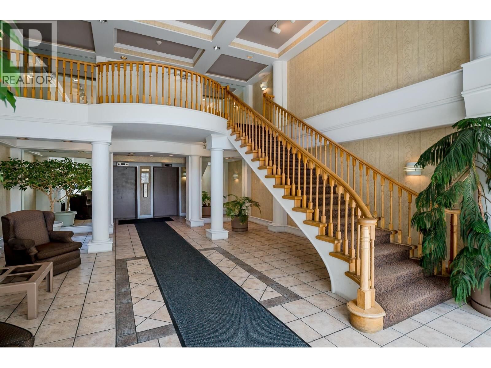 Property Photo:  6631 Minoru Boulevard 1504  BC V6Y 1Z1 