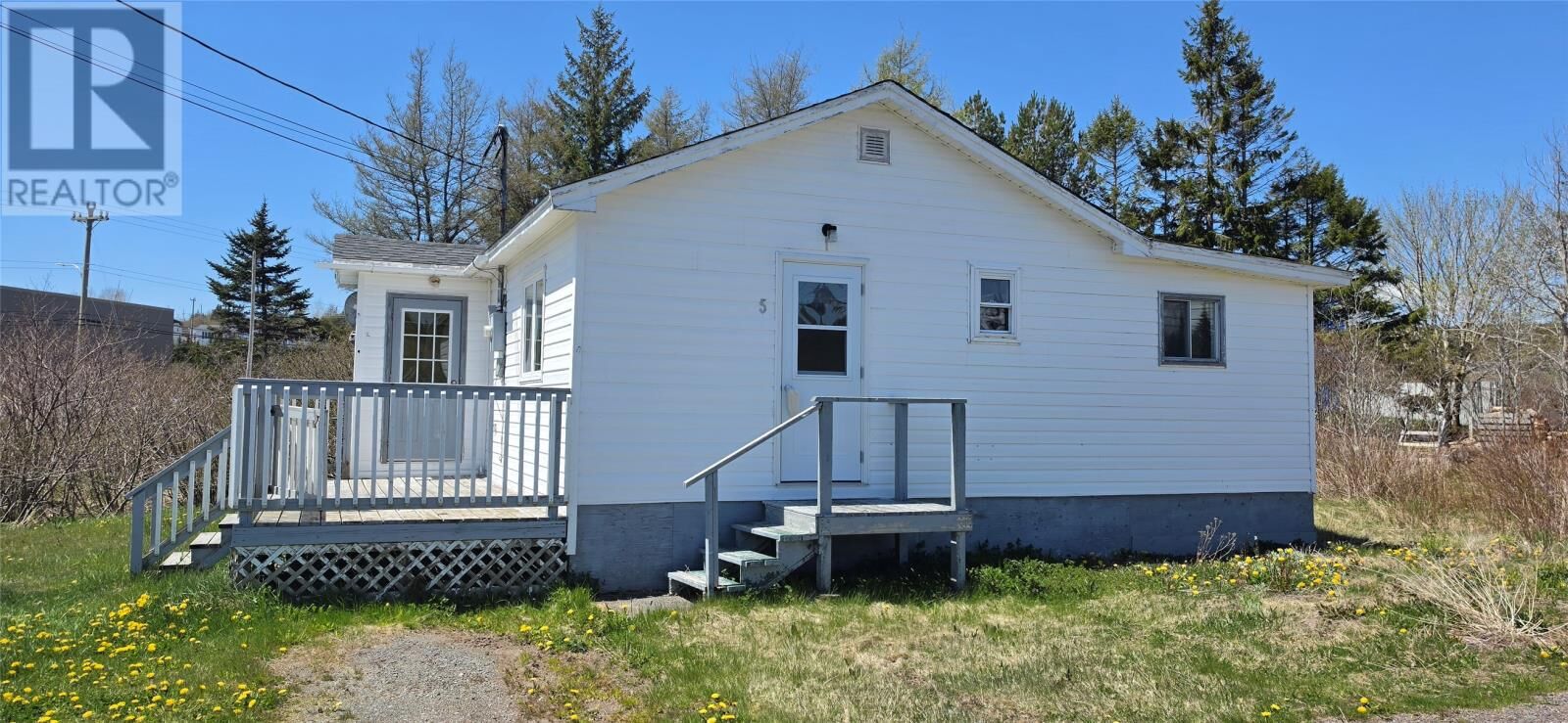 Property Photo: 5 Park Lane NL A0E 2V0