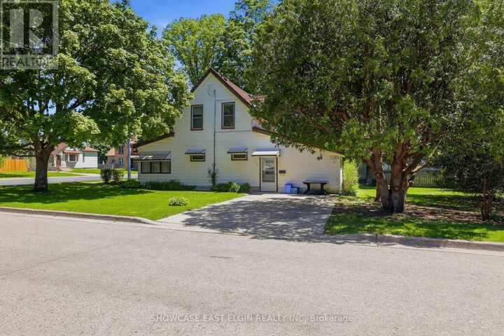 Property Photo: 212 Sydenham Street East ON N5H 1L9