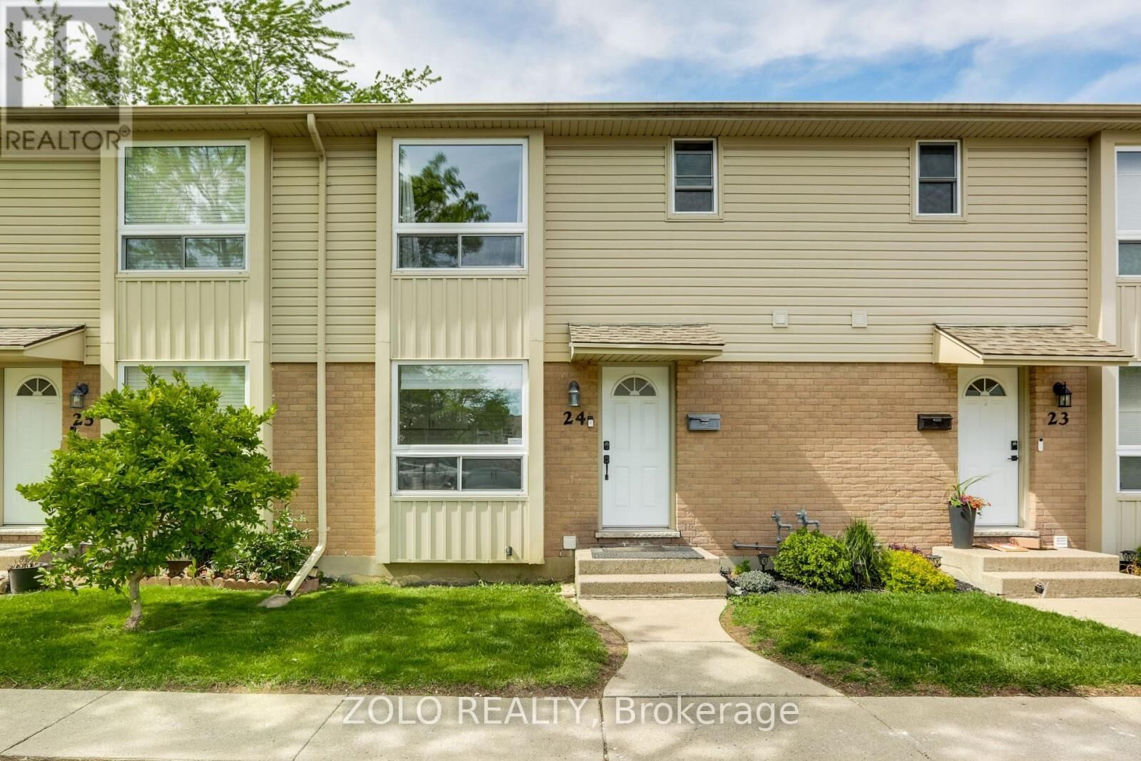 Property Photo:  626 Wharncliffe Road South 24  ON N6J 2N4 