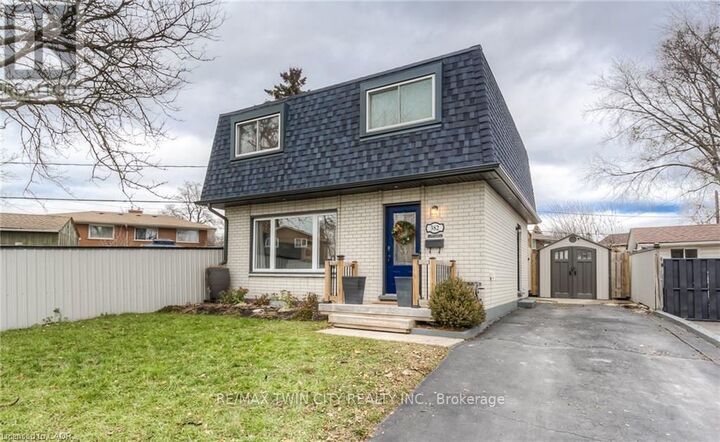 Photo de la propriété:  382 Cyrus Street  ON N3H 1H3 