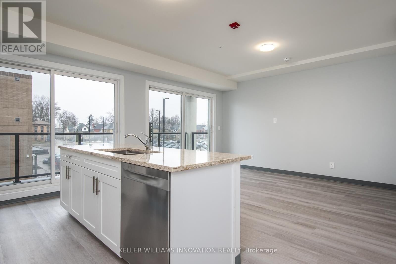 Property Photo: 10 Queen Street 202 ON N5R 3H8