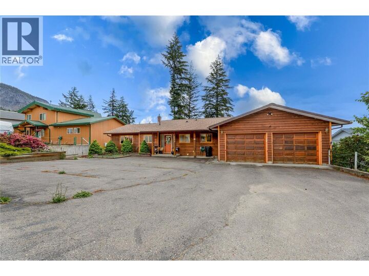 Property Photo: 388 Sumac Road BC V0E 2X0