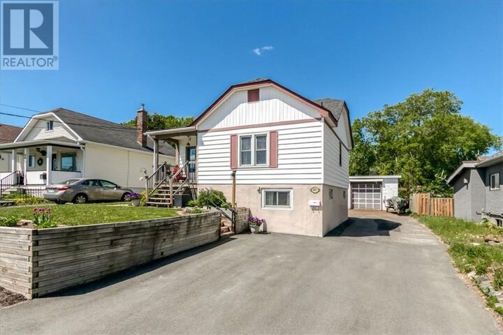 Property Photo:  405 Albinson  ON P3C 3W6 