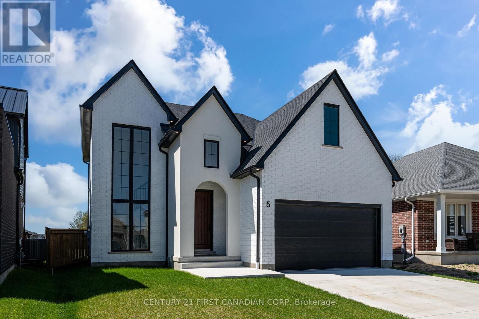 Property Photo:  5 Hartland Circle  ON N5R 0P2 