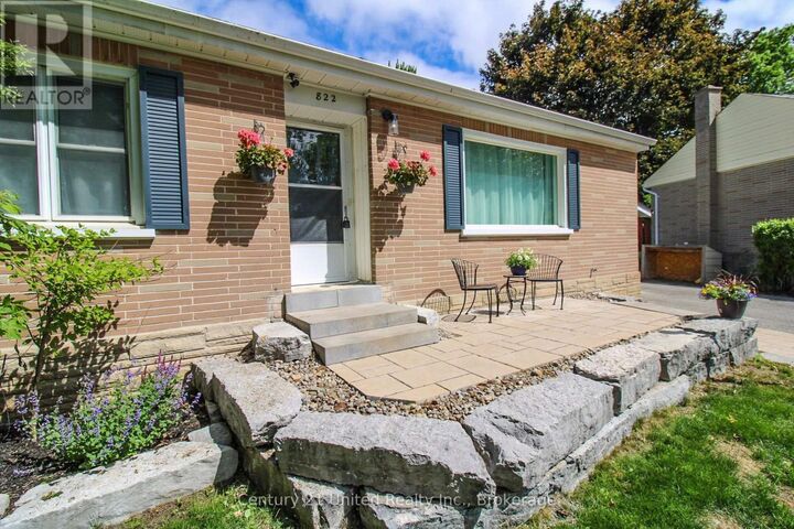 Property Photo:  822 Argyle Street  ON K9H 5T3 
