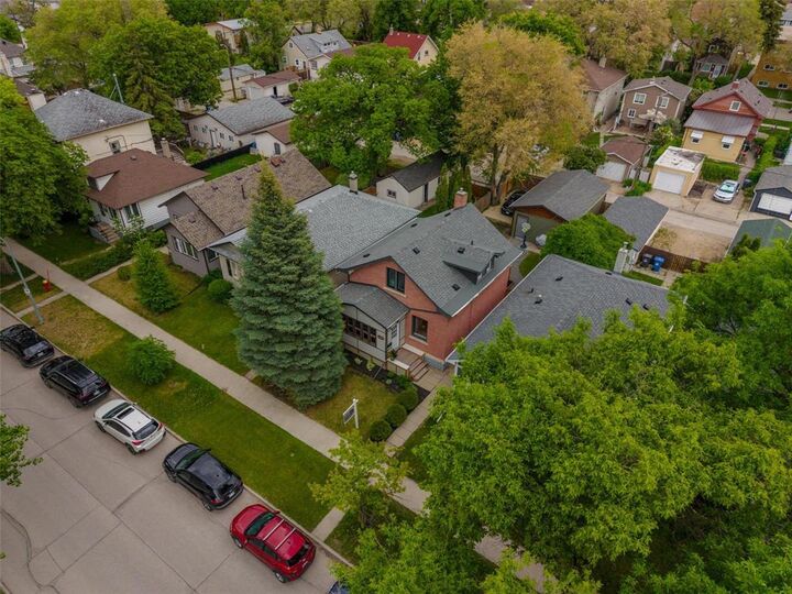 Property Photo: 468 St Jean Baptiste Street MB R2H 2X7