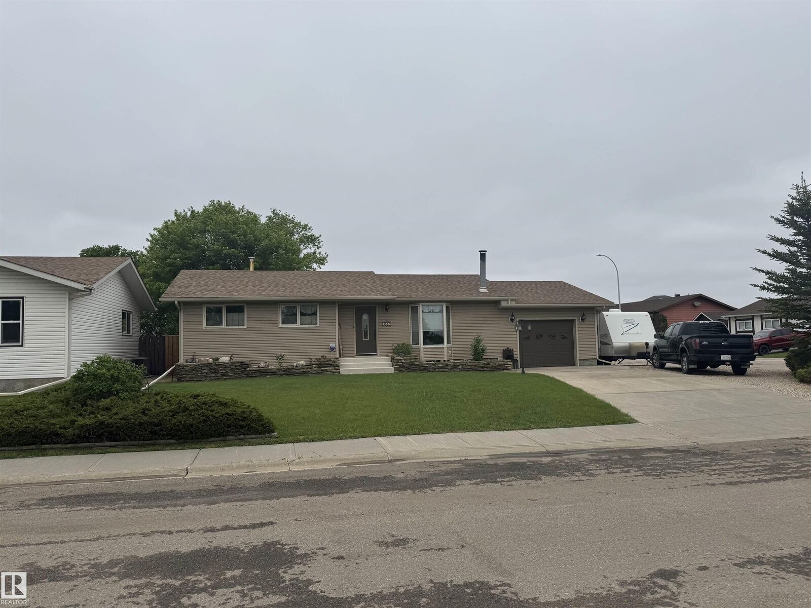 Property Photo:  4502 55 Avenue  AB T9C 1E1 