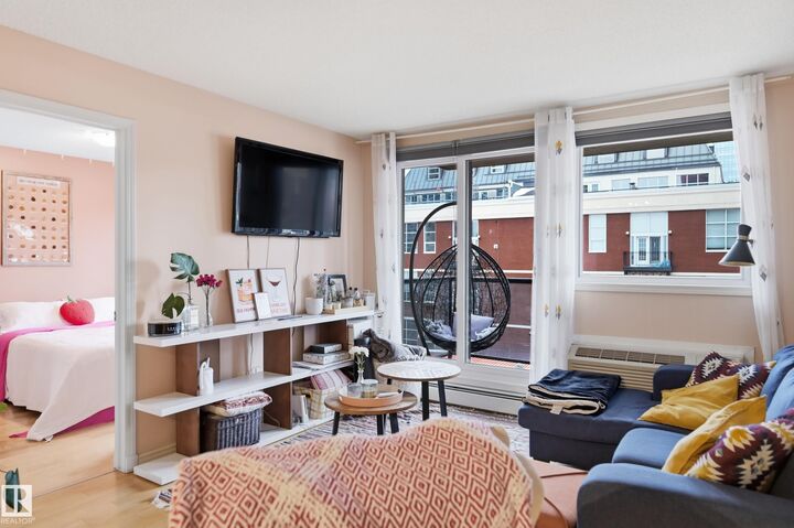 Property Photo:  10303 105 Street NW 402  AB T5Y 5G3 