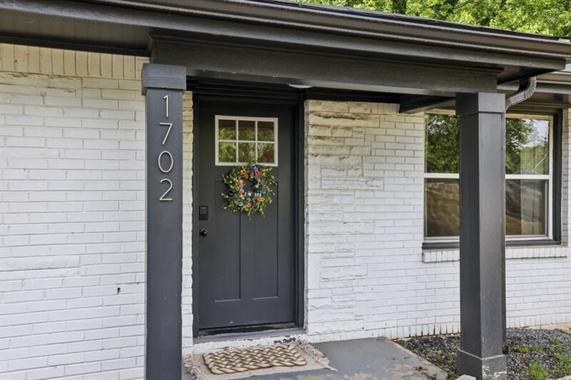 Property Photo: 1702 Valencia Road GA 30032