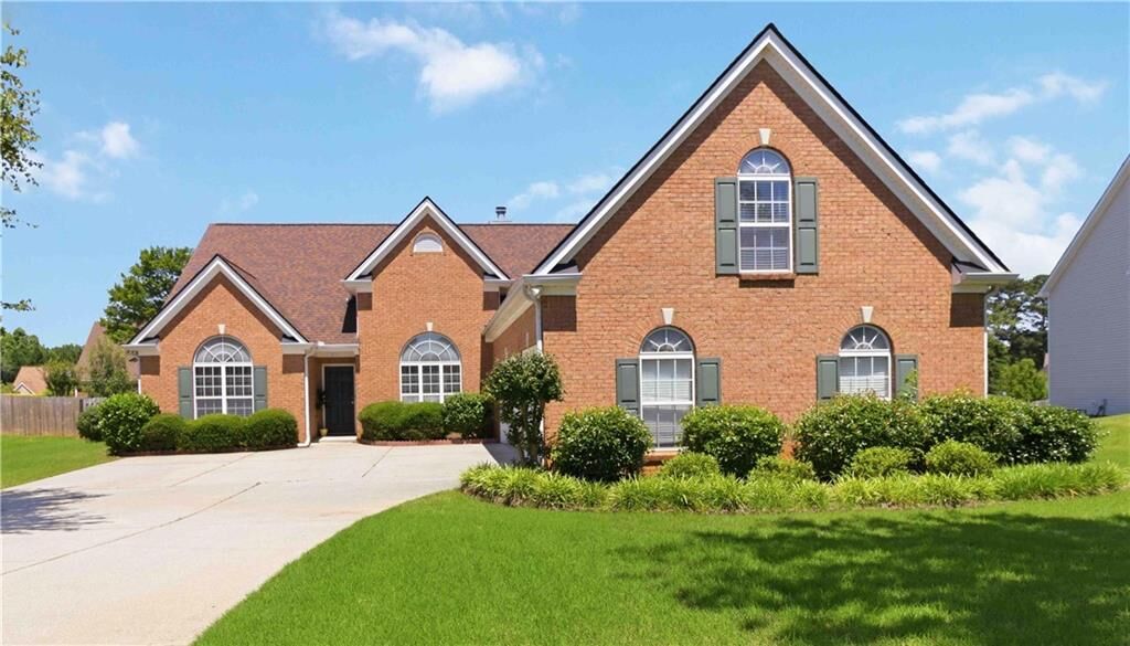Property Photo:  512 Stoneland Place  GA 30046 