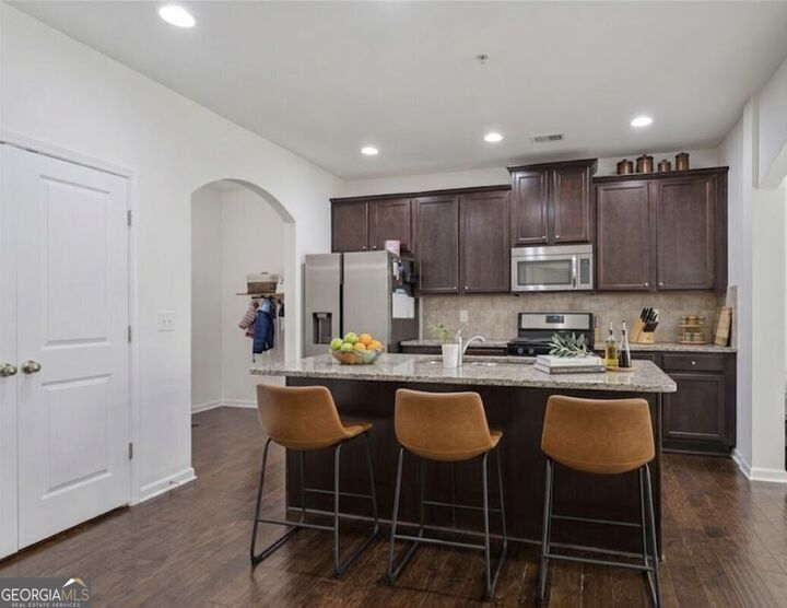 Property Photo:  3367 Castleberry Village Circle  GA 30040 