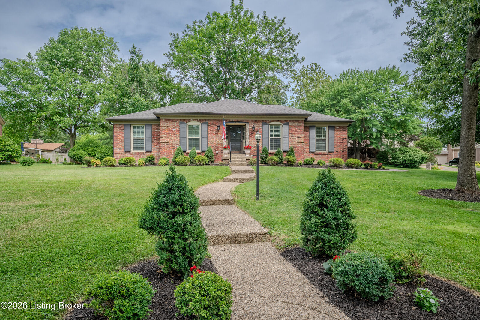 Property Photo:  10508 Larkhall Ct  KY 40223 
