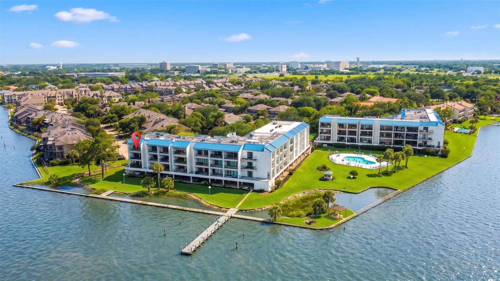 Property Photo: 401 Lakeside Lane 311 TX 77058