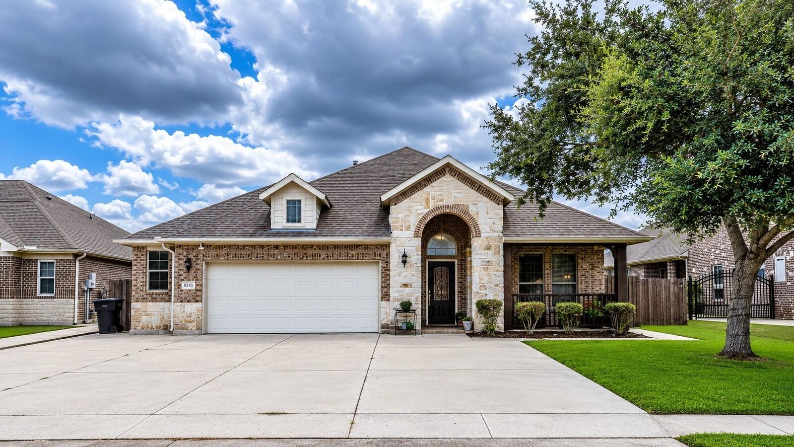 Property Photo: 8310 Lake Tahoe Drive TX 77627