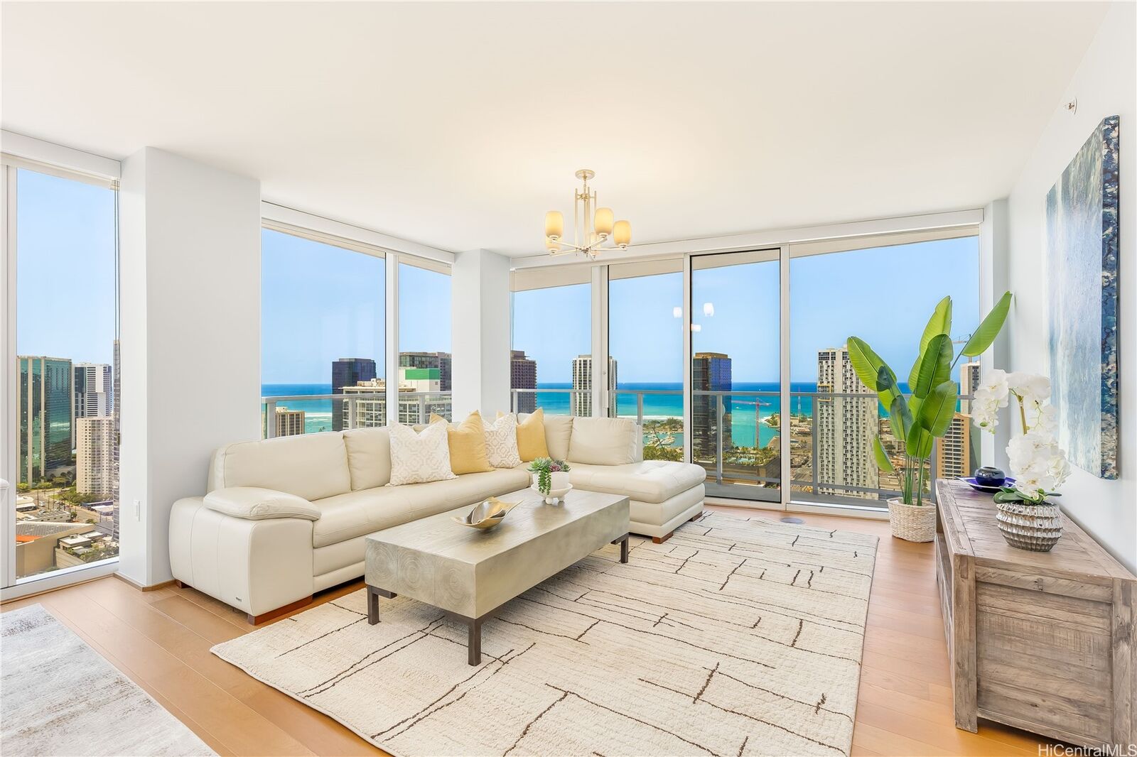 Property Photo:  888 Kapiolani Boulevard 3805  HI 96813 