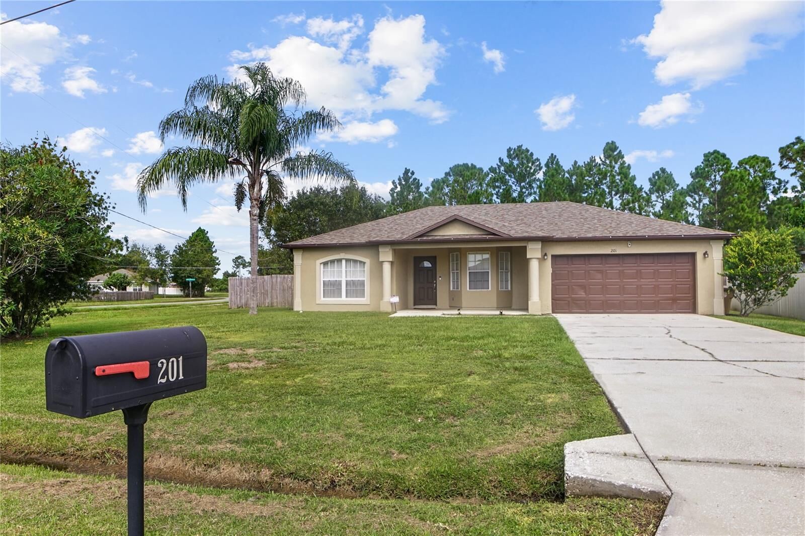 Property Photo: 201 Great Yarmouth Court FL 34758
