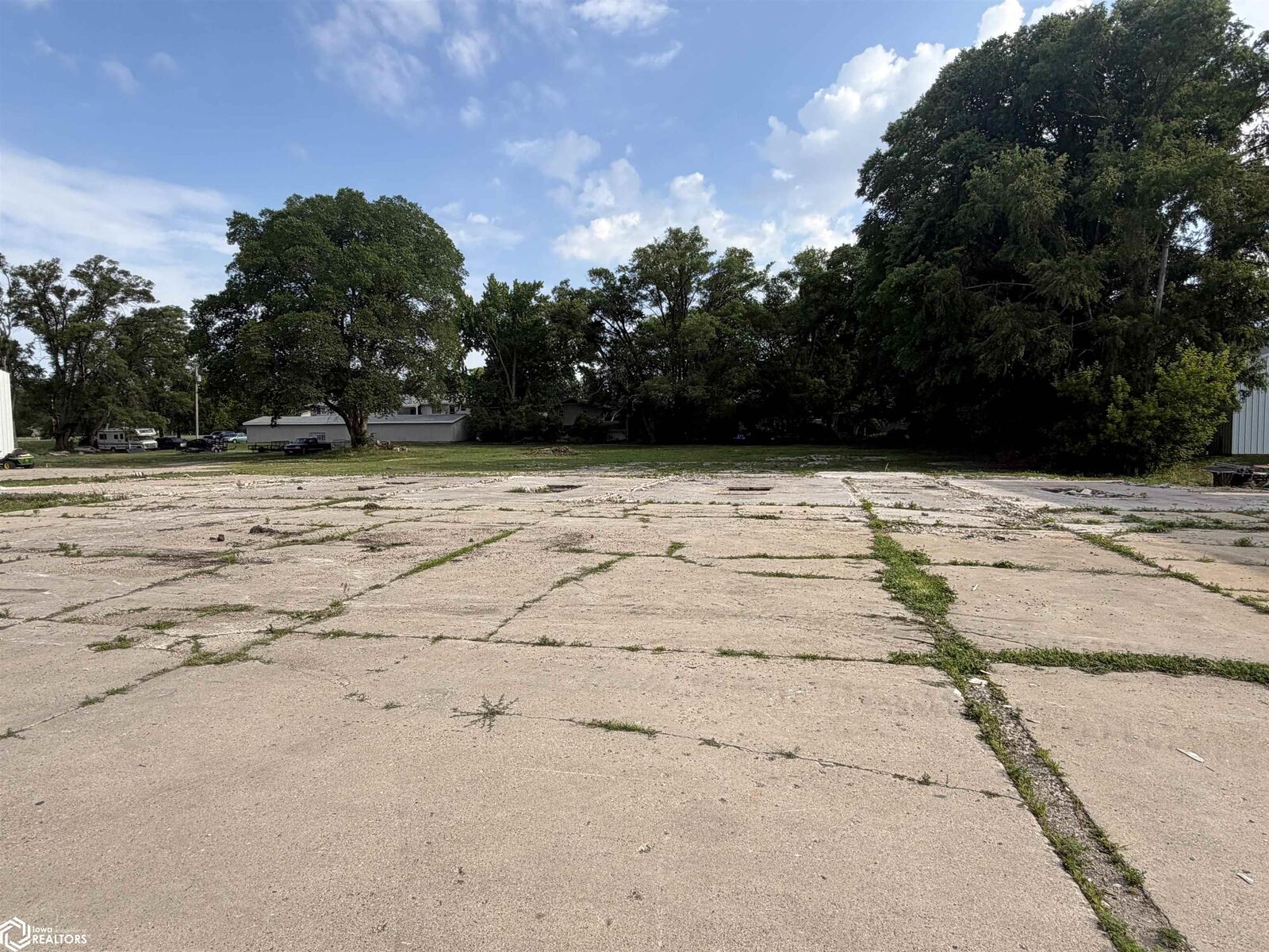 Property Photo:  2120 Washington  IA 50126 