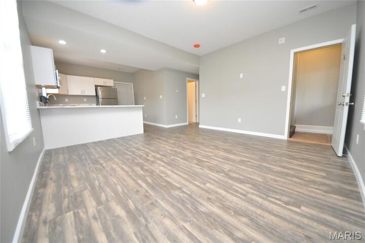 Property Photo:  502 S Linn Avenue  MO 63385 