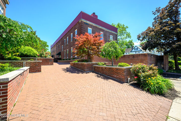 Property Photo:  523 Trinity Place  NJ 07090 