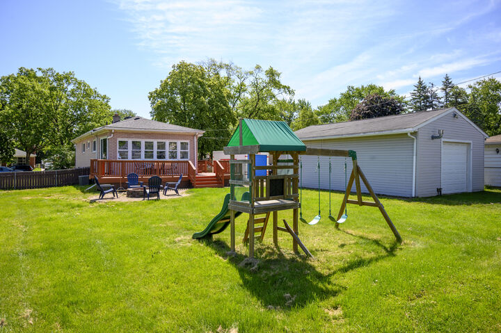Property Photo: 27803 Ruehle Street MI 48081