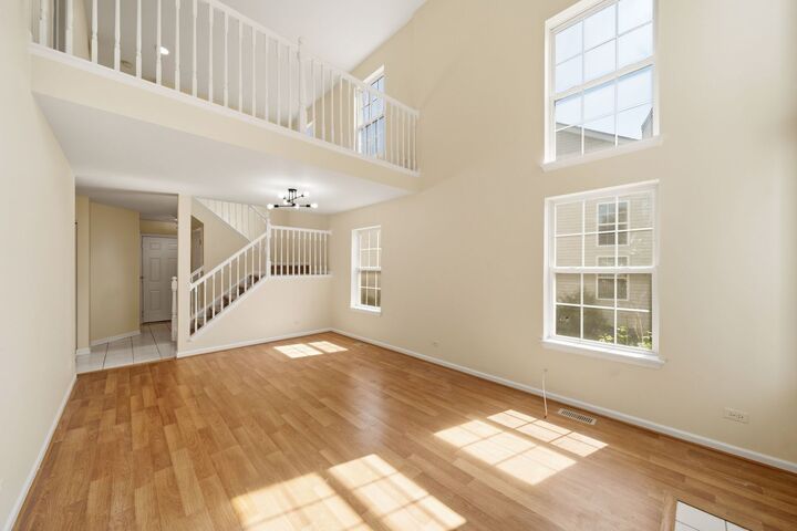 Property Photo:  1329 Newport Street  IL 60060 