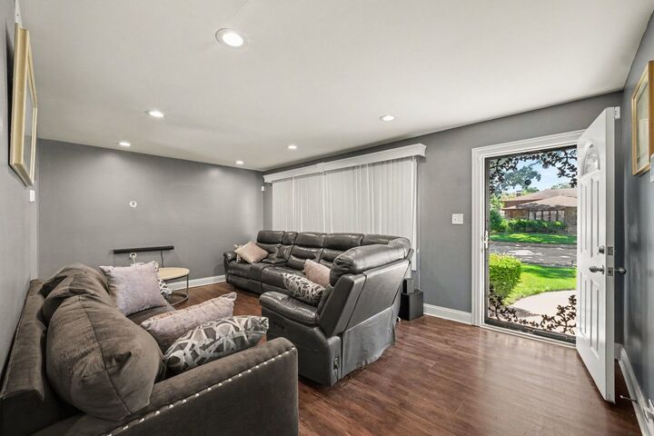 Property Photo: 15659 Mutual Terrace IL 60473
