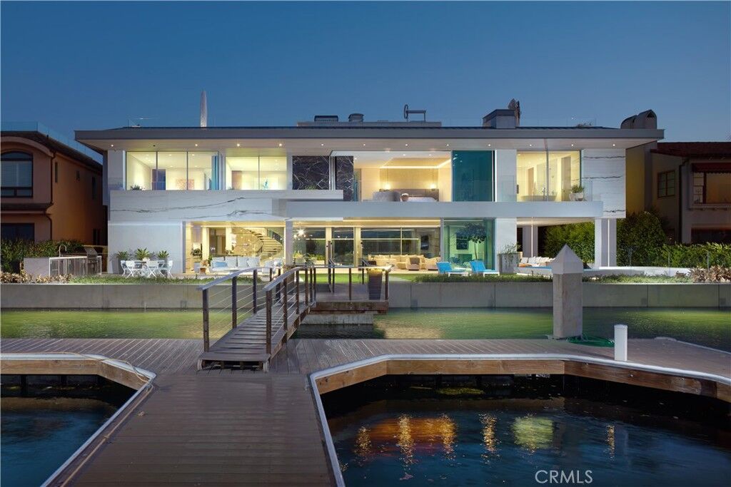 Property Photo:  1220 W Bay Avenue  CA 92661 
