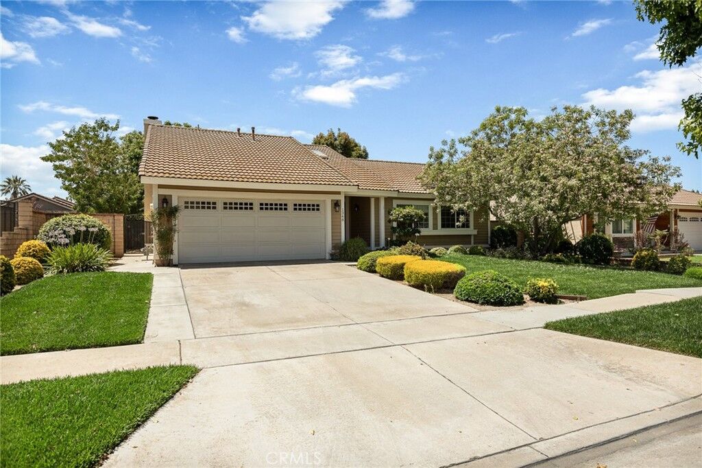 Property Photo: 1348 Jean CA 92374