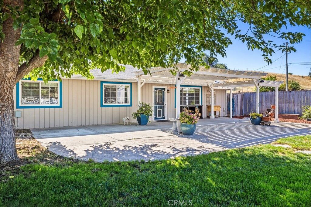 Property Photo: 5920 Deer Creek CA 93446