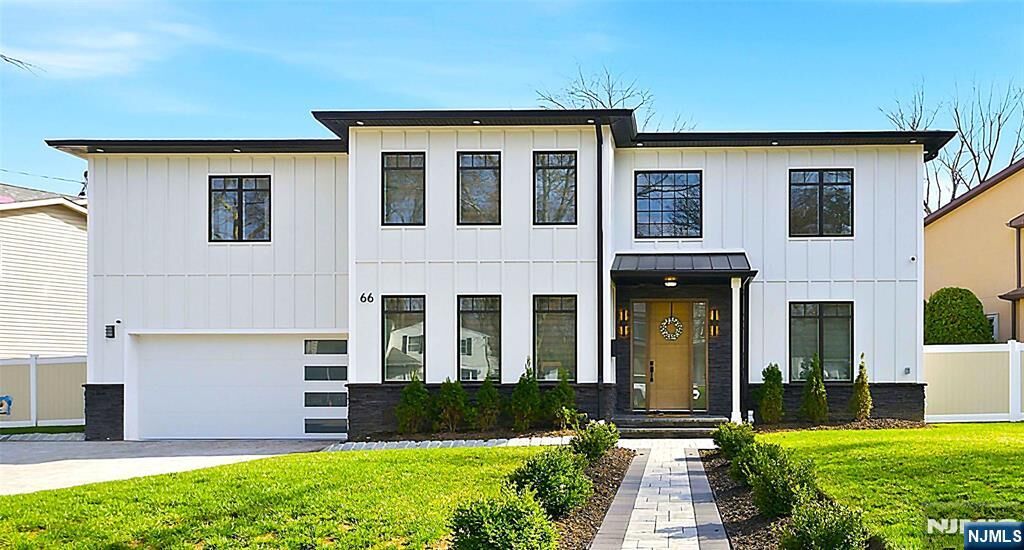 Property Photo:  66 Knollwood Drive  NJ 07652 