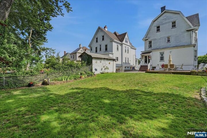 Property Photo:  42 Rossmore Place  NJ 07109 