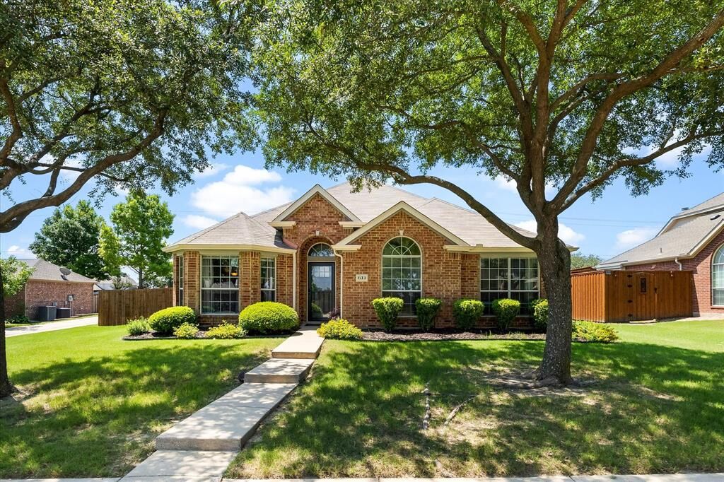 Property Photo:  611 Monterey Drive  TX 75087 